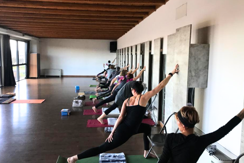 DISCIPLINA CON SI YOGA